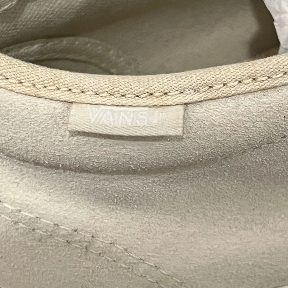 Vans‎ Suede Chukka MS Monk Strap Mid Top Sneakers Cream Gold Buckle Womens 6
